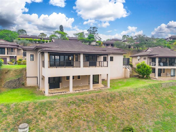 3 Bedroom Townhouse 3 Bedroom Townhouse