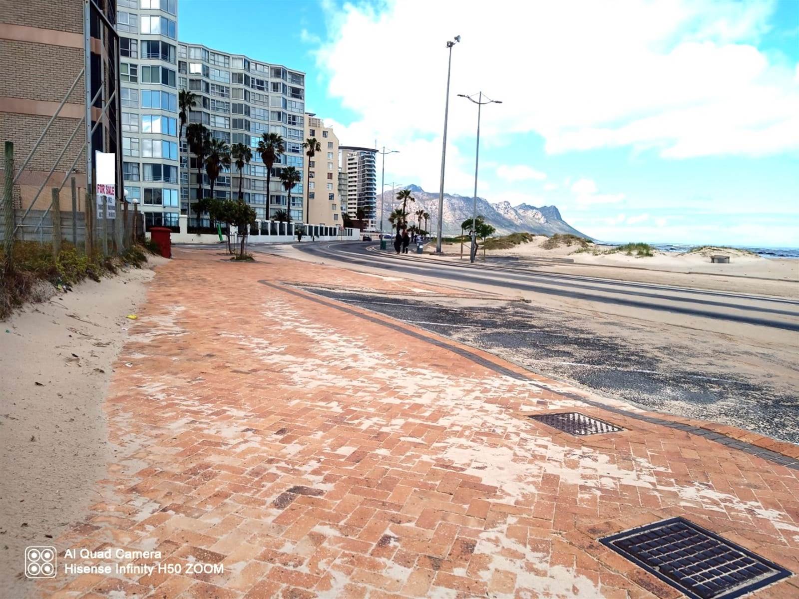 1070 m² Land available in Strand Central photo number 1