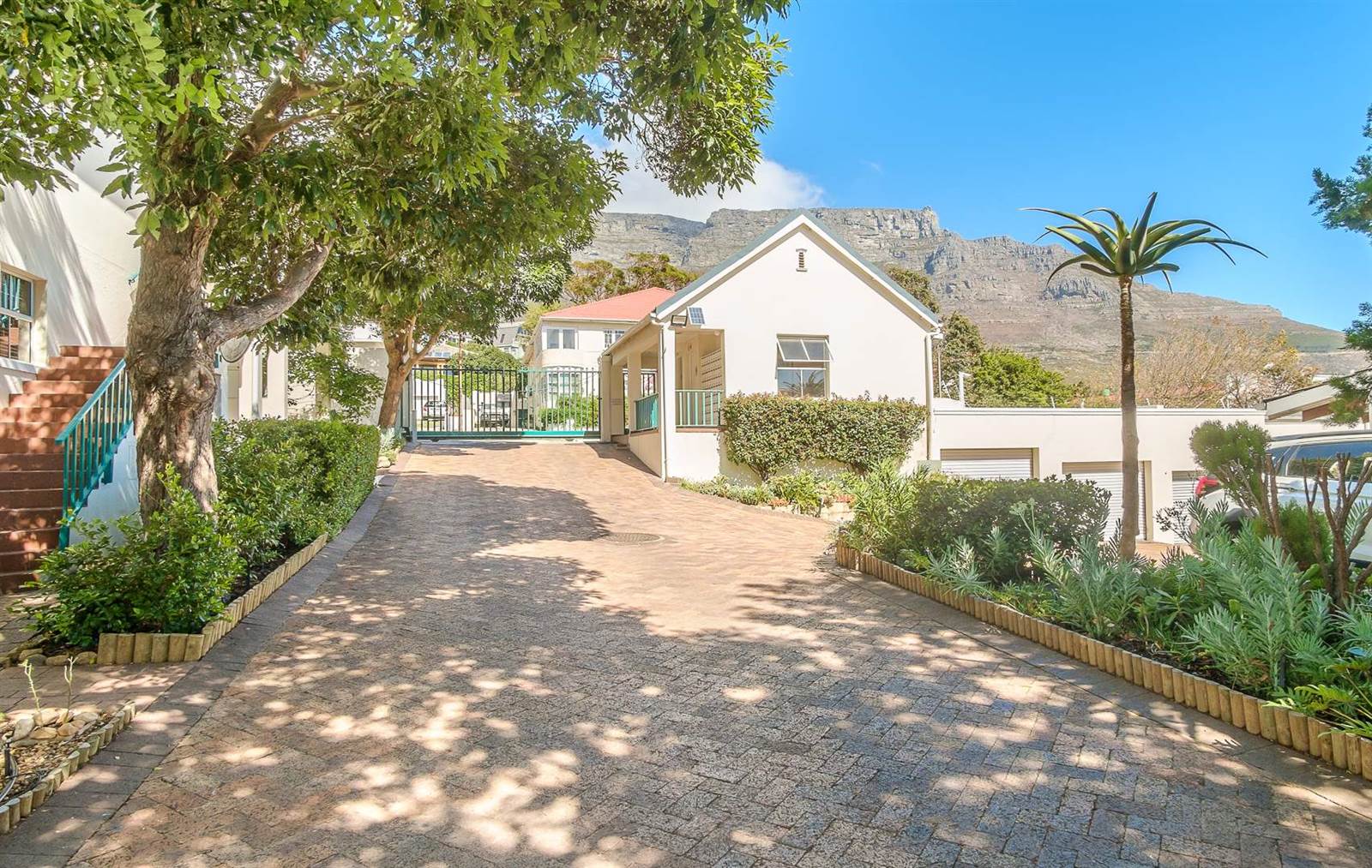 2 Bed Townhouse in Vredehoek photo number 18
