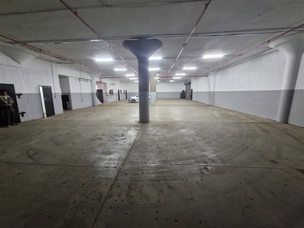 600 m² Industrial space 600 m² Industrial space