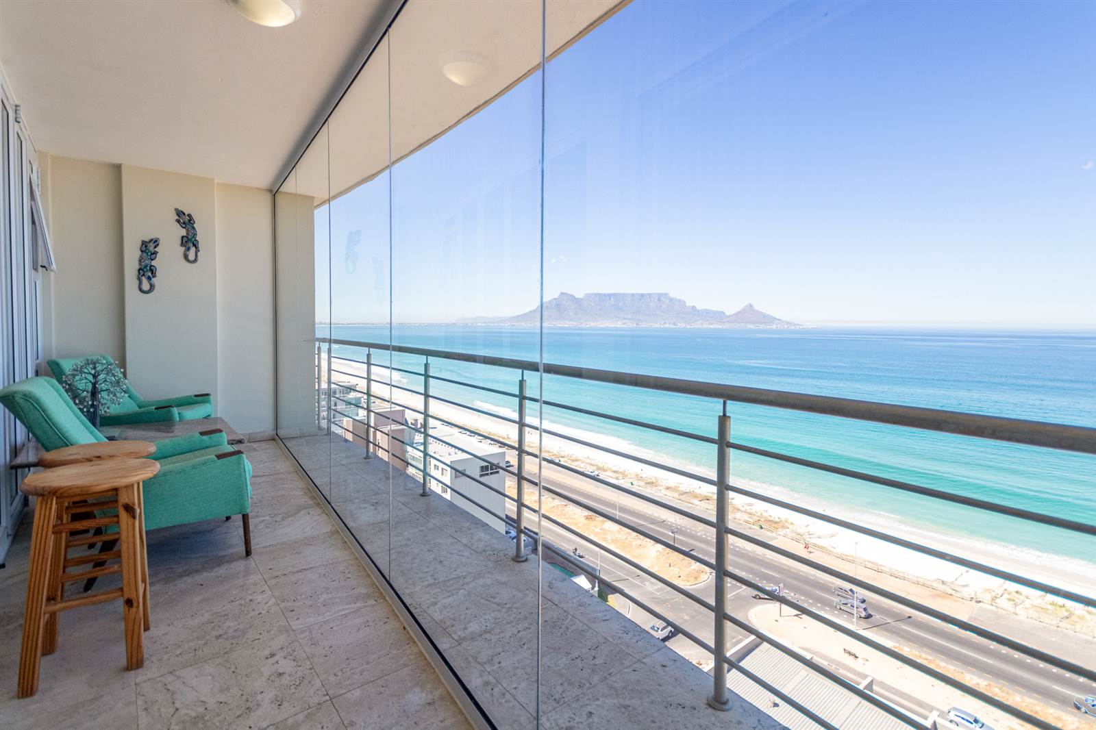 4 Bed Apartment in Bloubergstrand photo number 1
