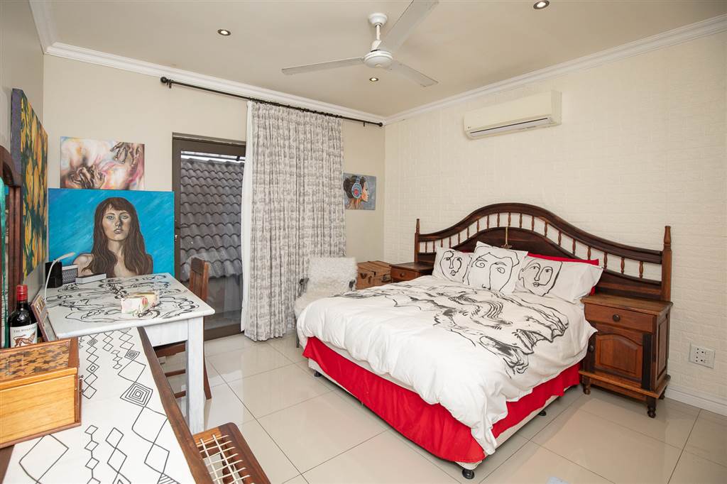 3 Bed House in Mzingazi Golf Estate photo number 13