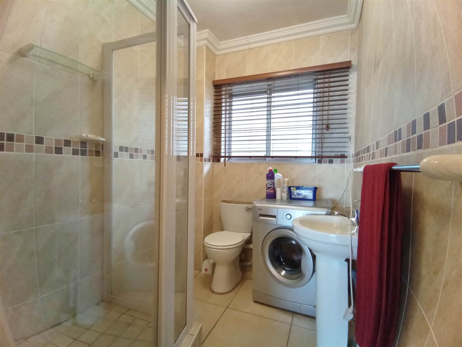 2 Bed Flat in Athlone Park photo number 30