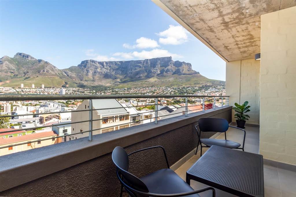 2 Bed Apartment in Bo-Kaap photo number 11