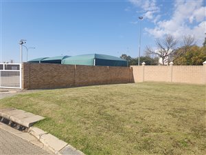 421 m² Land available in Sharon Park
