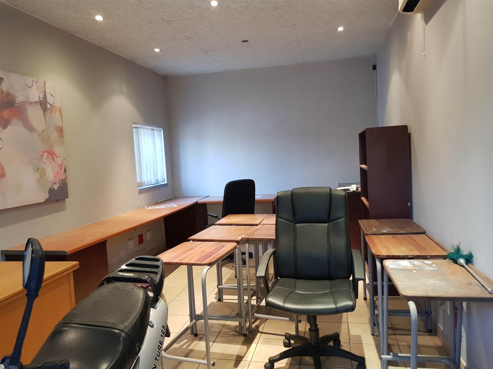 305  m² Office Space in Rustenburg Central photo number 23