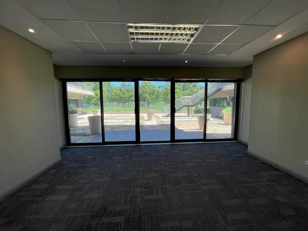 3336  m² Commercial space in Jet Park photo number 8