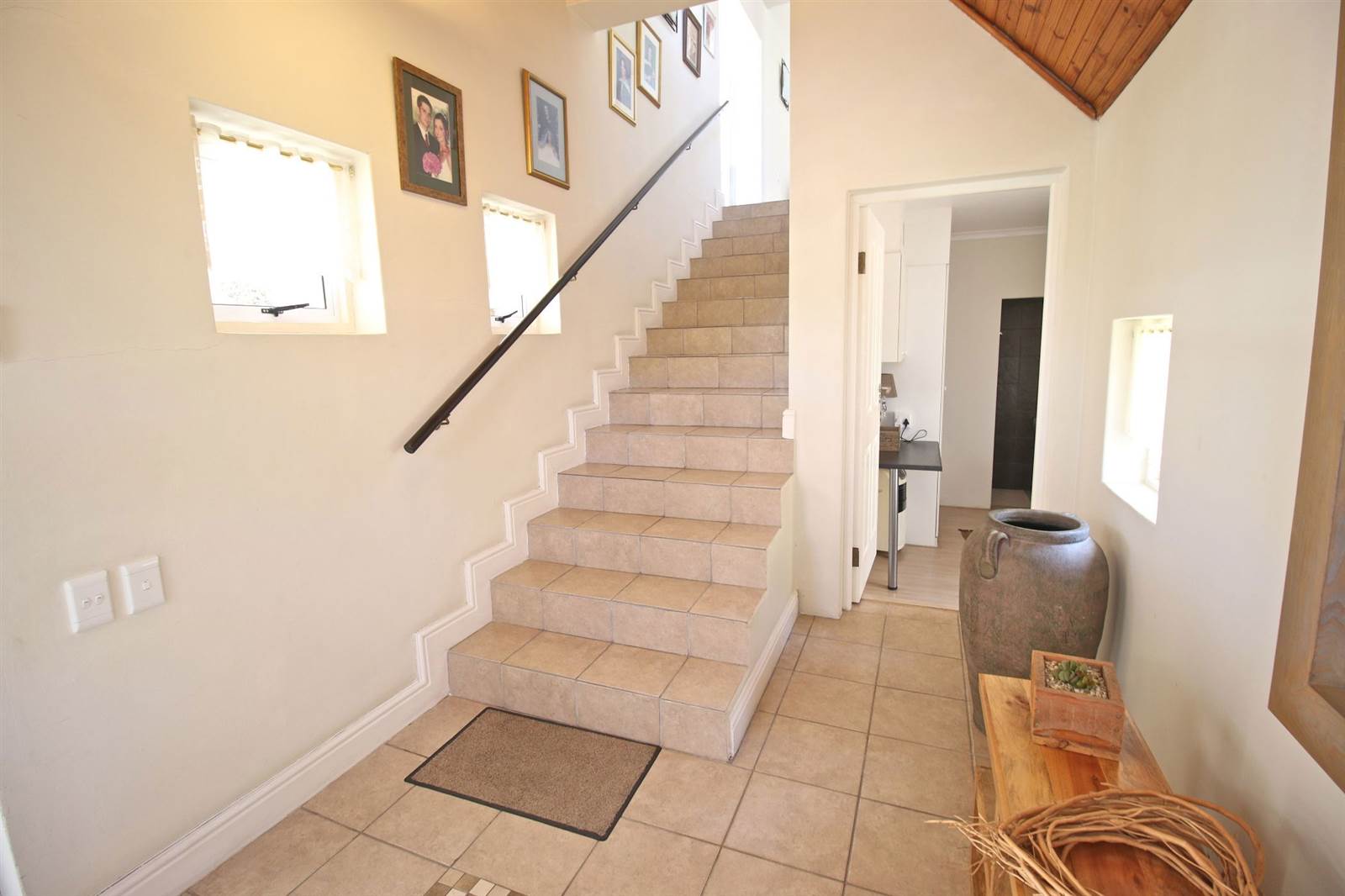 4 Bed House in Plattekloof photo number 4