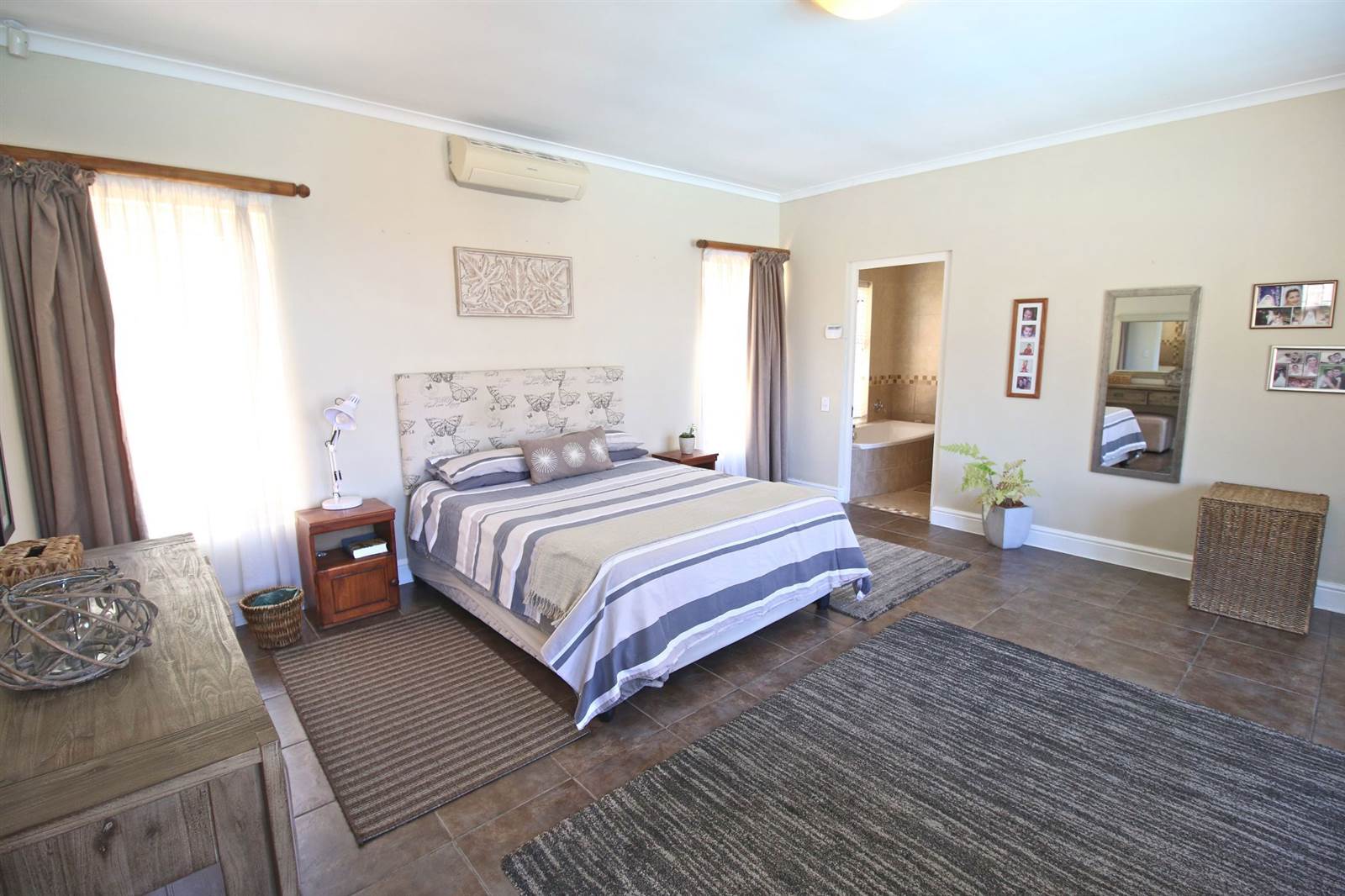 4 Bed House in Plattekloof photo number 24