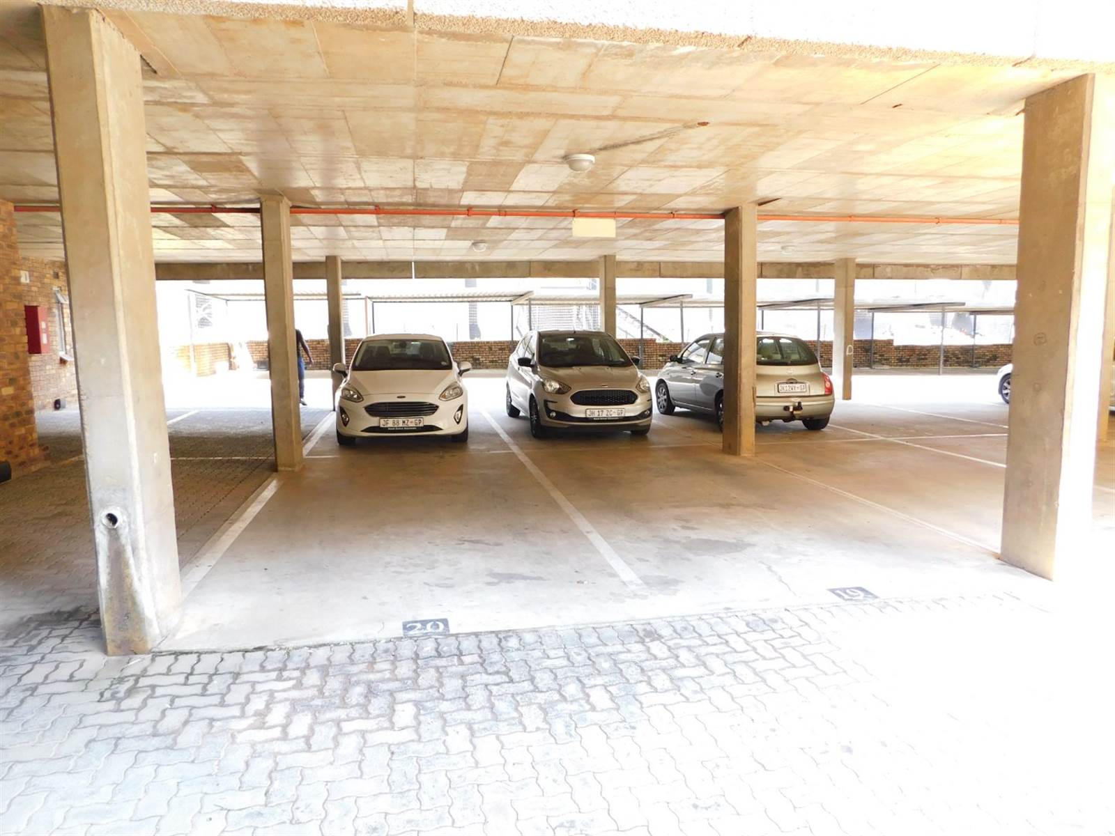 350  m² Office Space in Randburg Central photo number 22