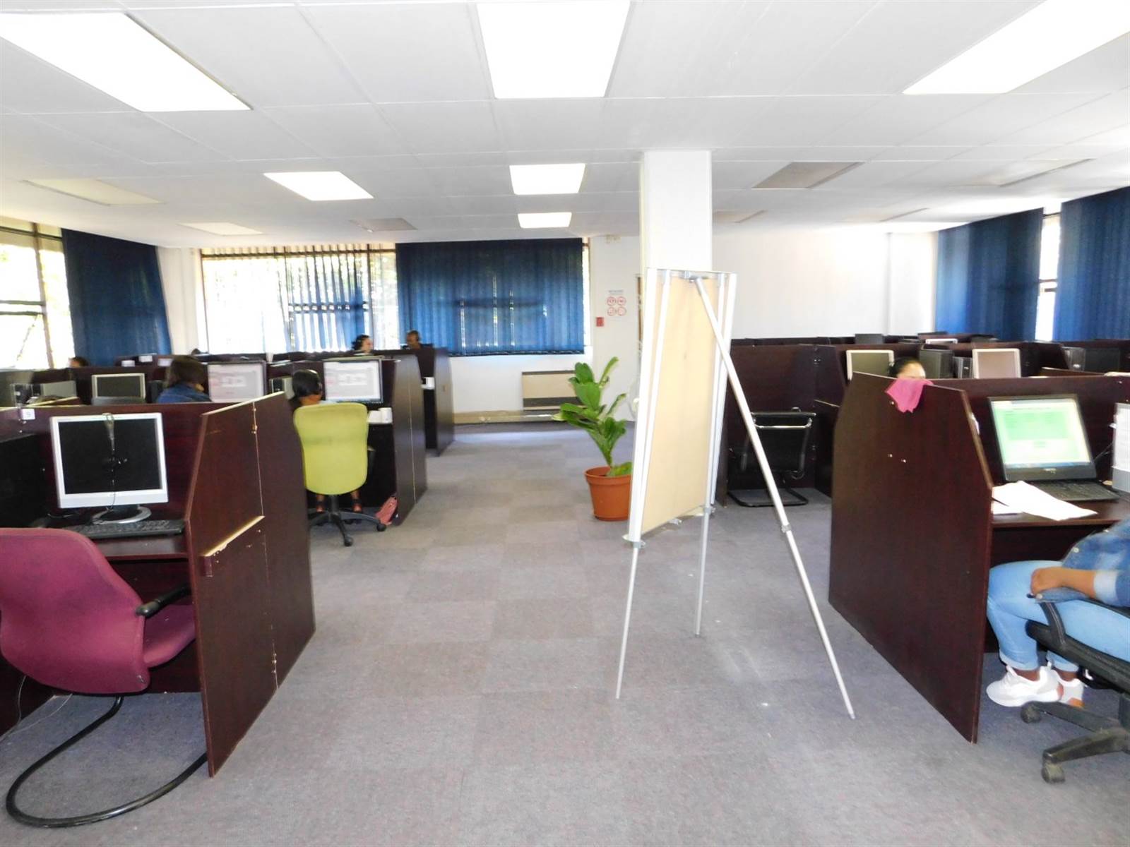 350  m² Office Space in Randburg Central photo number 12
