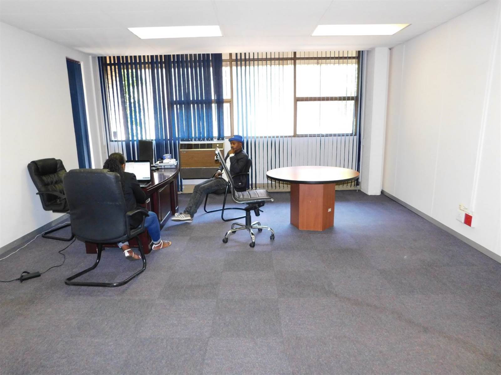 350  m² Office Space in Randburg Central photo number 13
