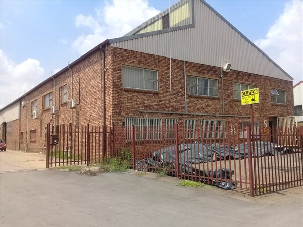 864  m² Industrial space