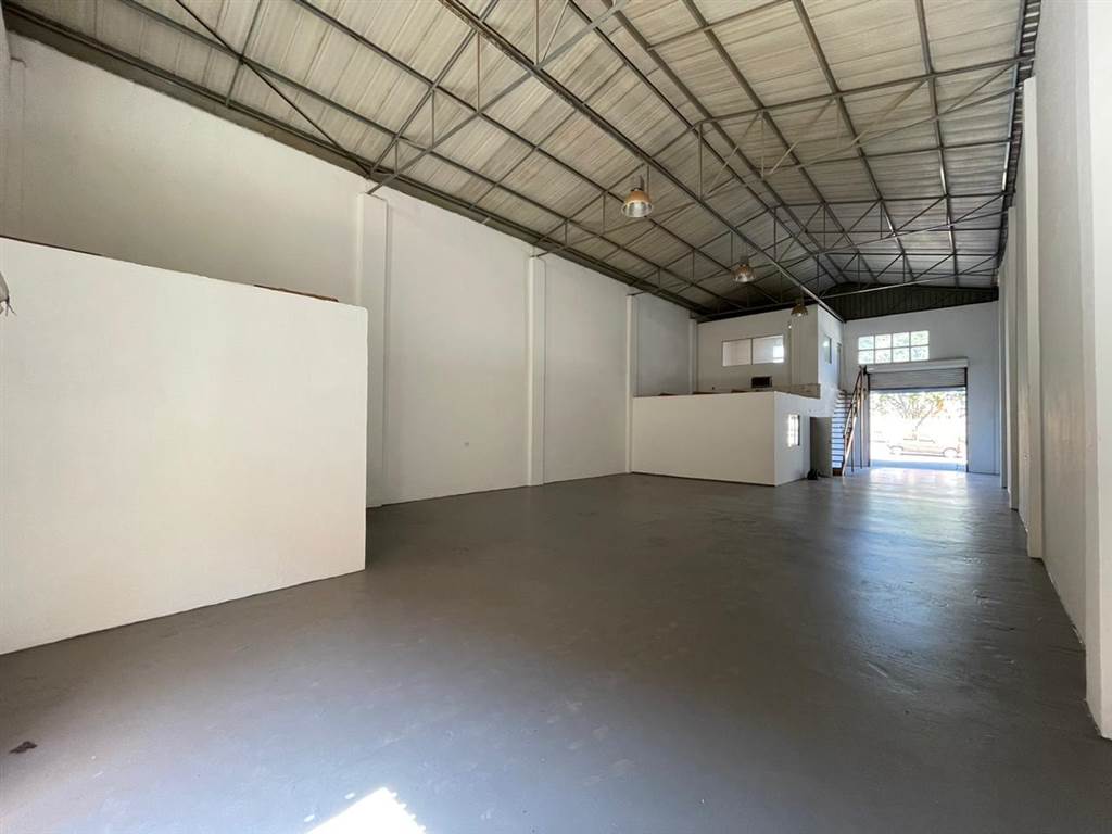 250  m² Industrial space in Laser Park photo number 4