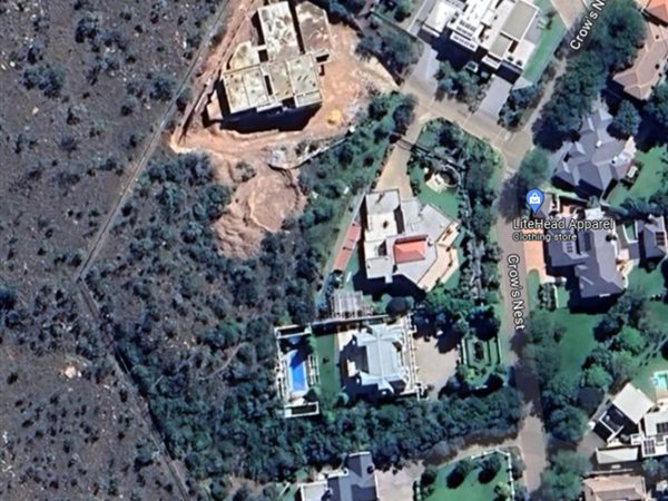 3700 m² Land available in Featherbrooke Estate