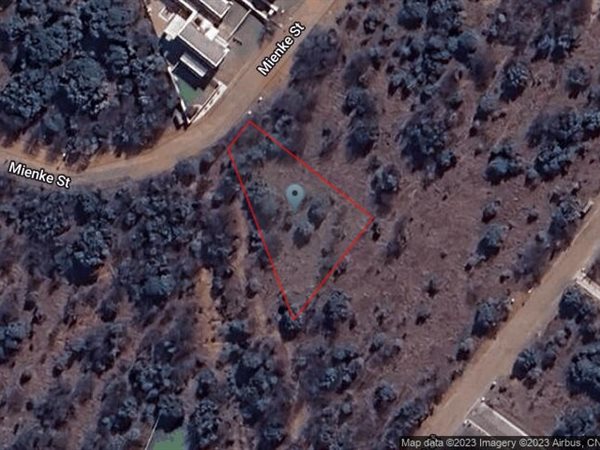 1085 m² Land available in Leloko