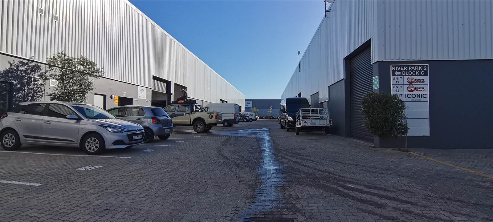 245  m² Industrial space in Parklands photo number 3