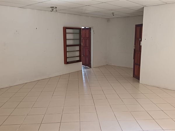 400 m² Commercial space 400 m² Commercial space