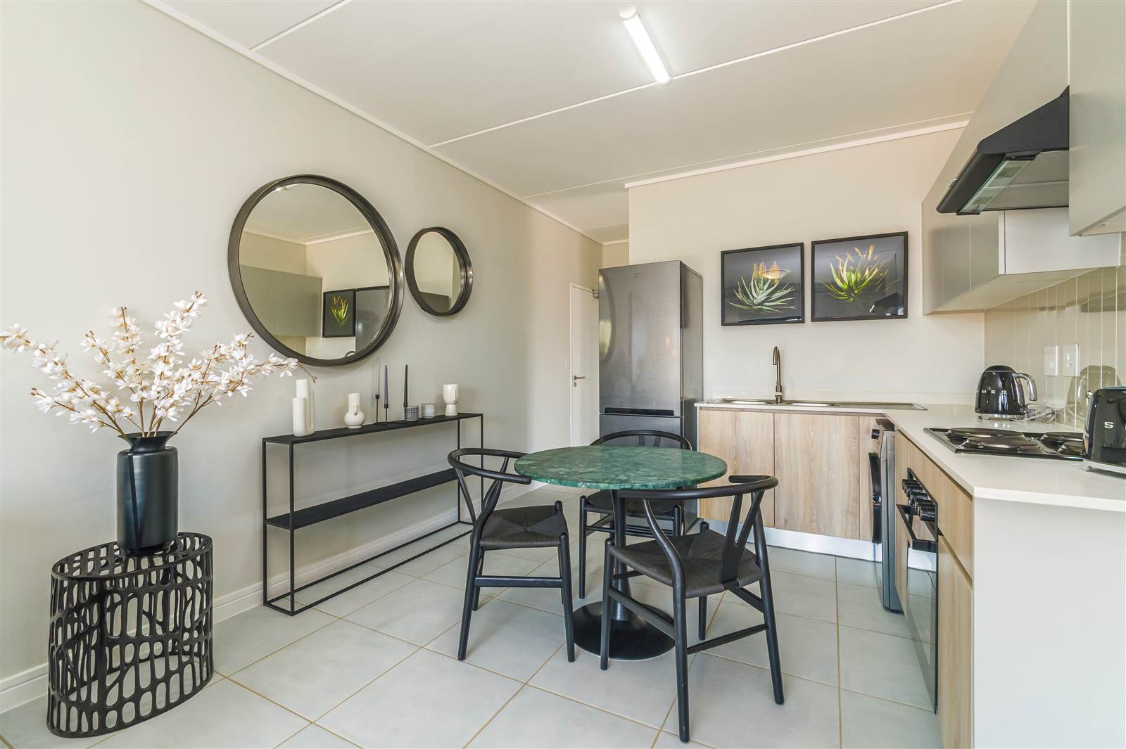 3 Bed Apartment in Mooikloof Equestrian Estate photo number 3