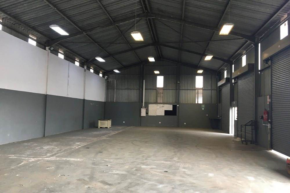 960  m² Industrial space in Richem photo number 9