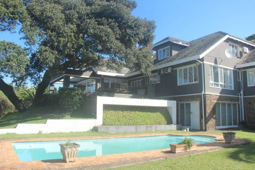 5 Bed House in Umtentweni photo number 1