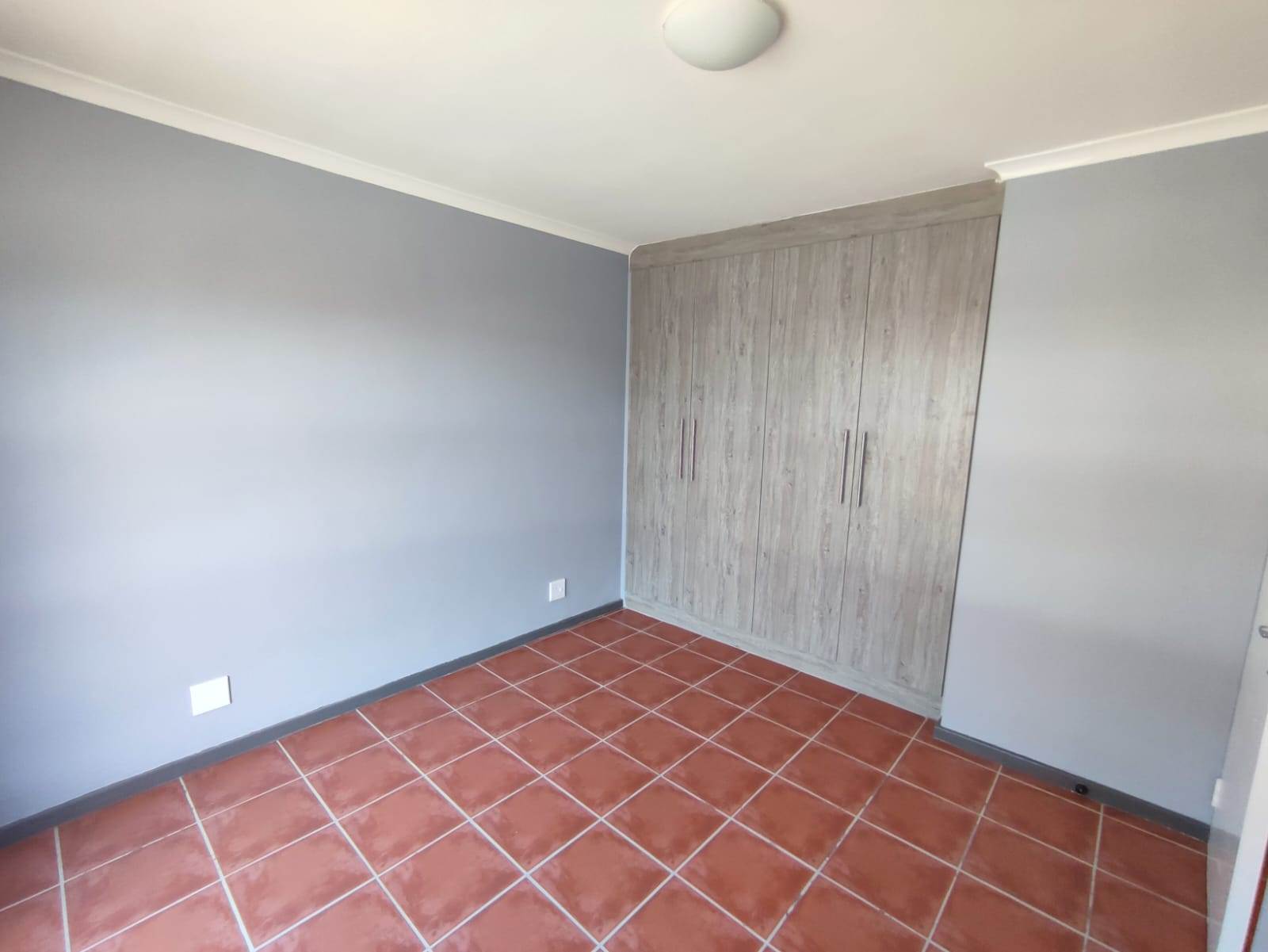 2 Bed Apartment in Brackenfell Central photo number 12
