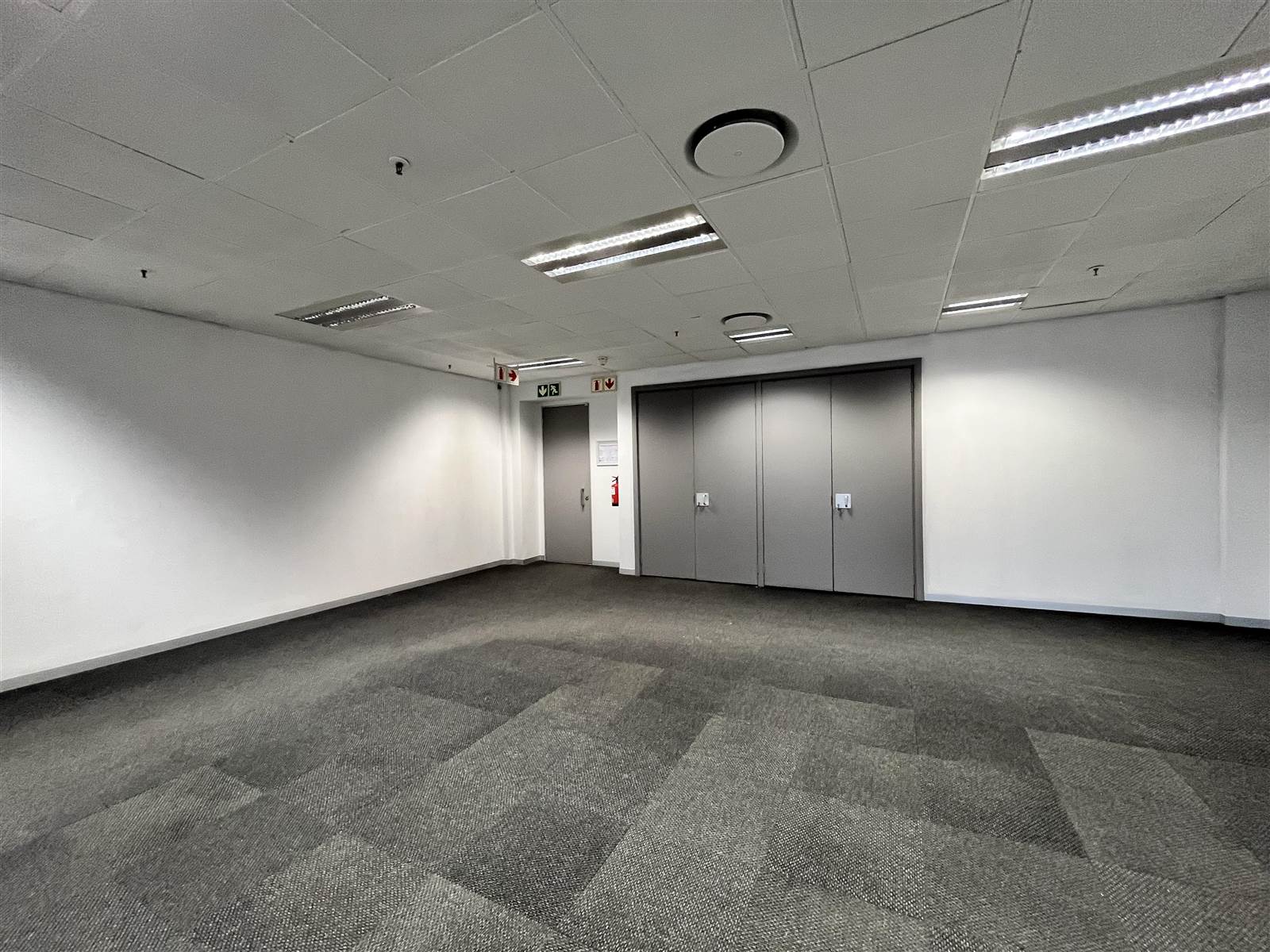 390  m² Commercial space in Rosebank photo number 23