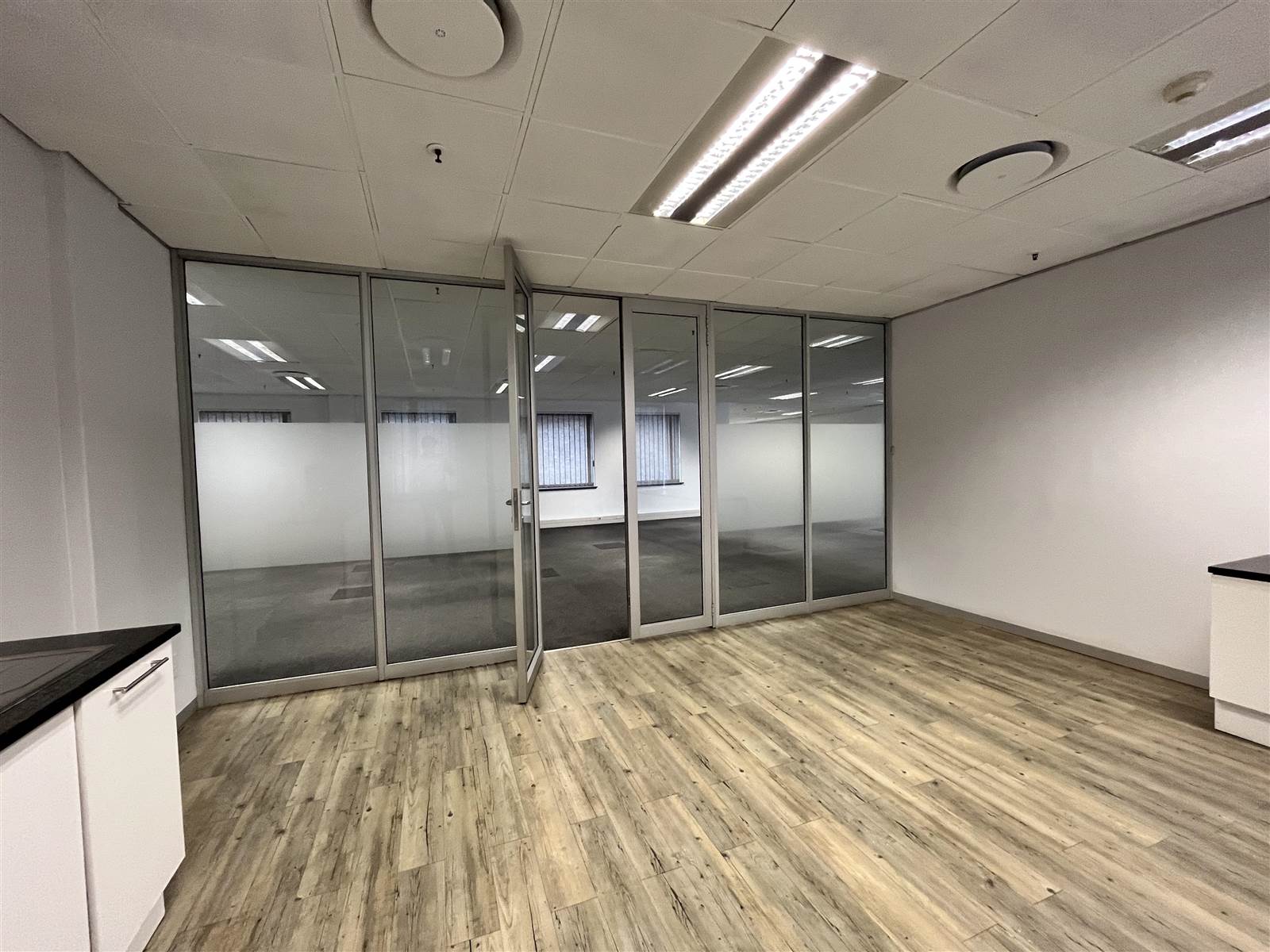 390  m² Commercial space in Rosebank photo number 21