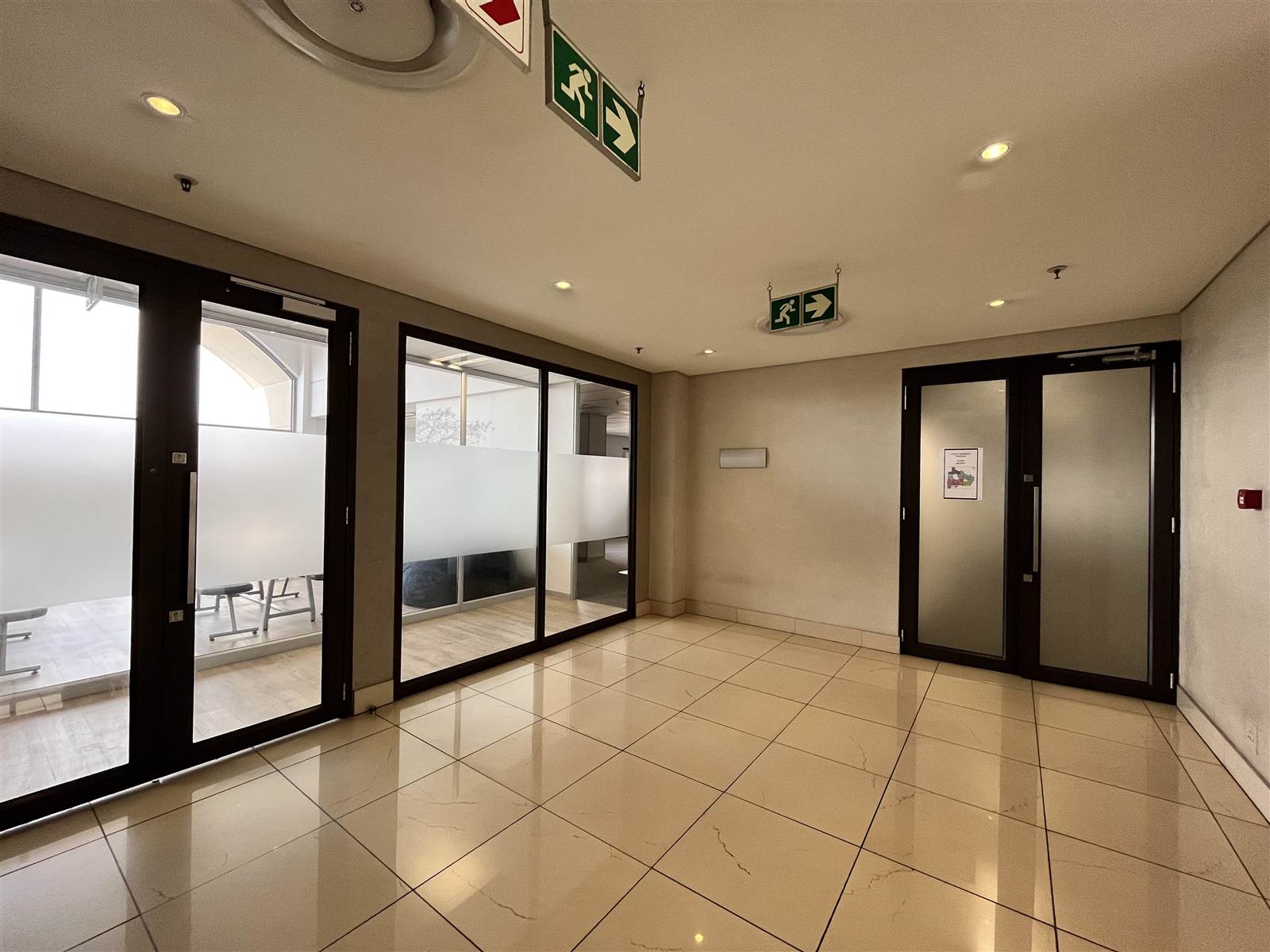 390  m² Commercial space in Rosebank photo number 3