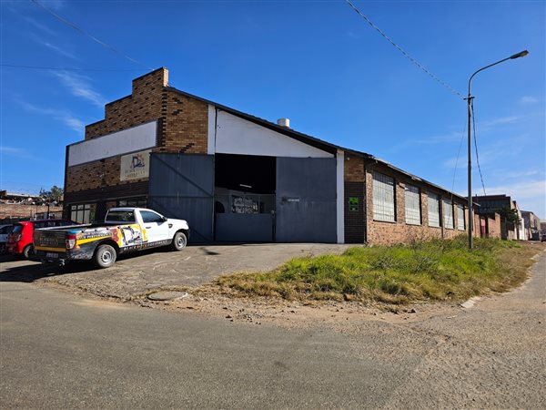 550 m² Industrial space 550 m² Industrial space