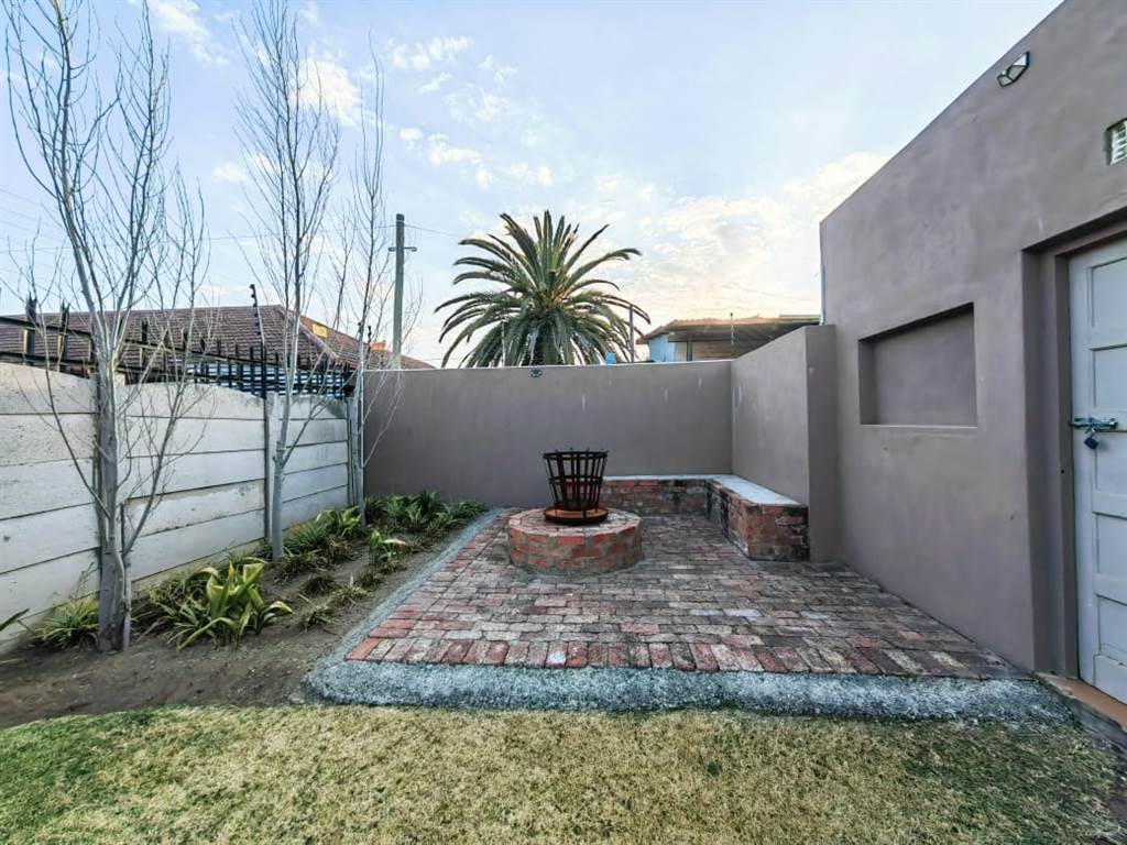 3 Bed House in Potchefstroom Central photo number 21