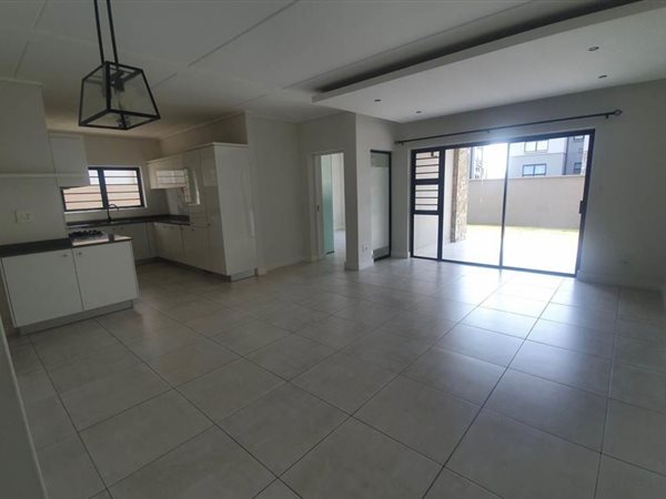 3 Bed Simplex in The Polofields