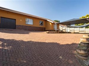 3 Bed House in Bisley