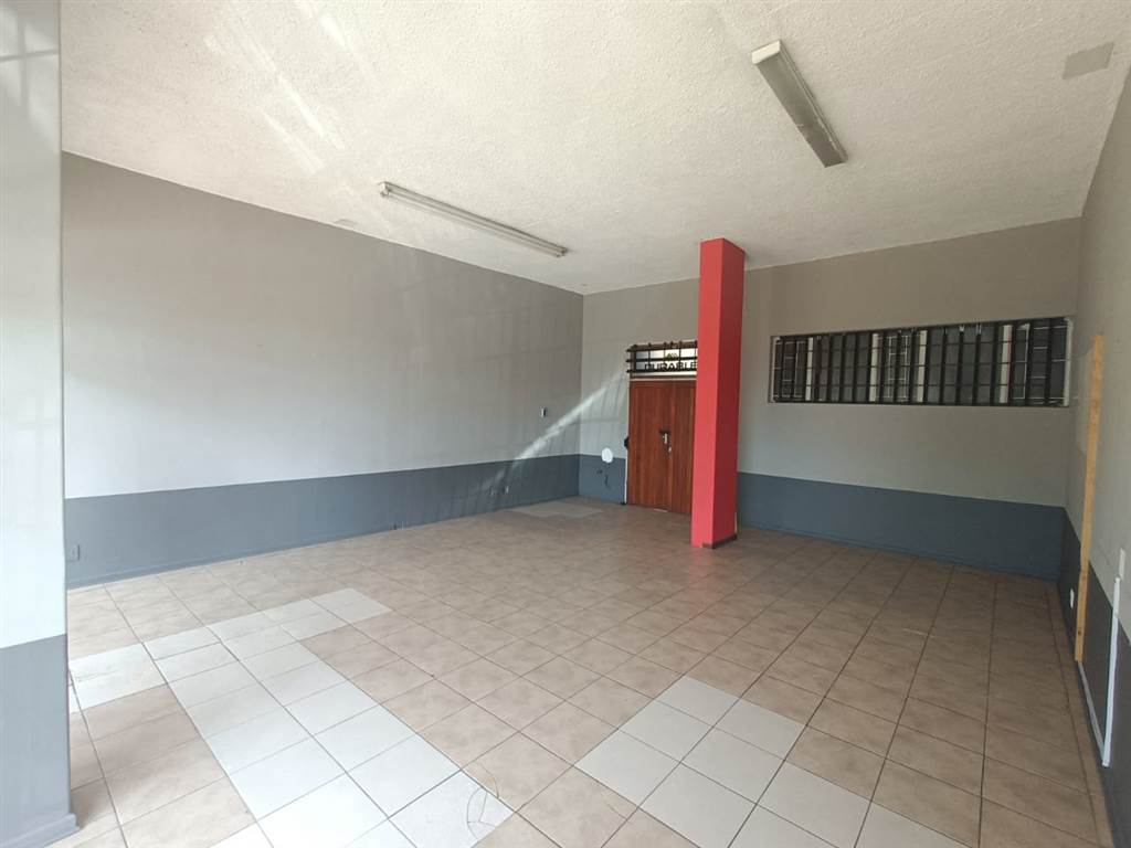 45  m² Commercial space in Pretoria Gardens photo number 3