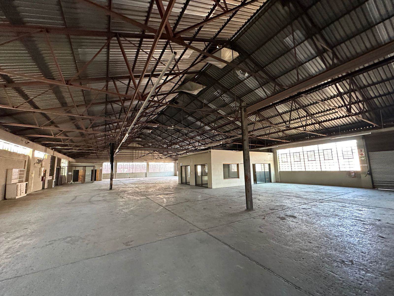 2200  m² Industrial space in Booysens Reserve photo number 12