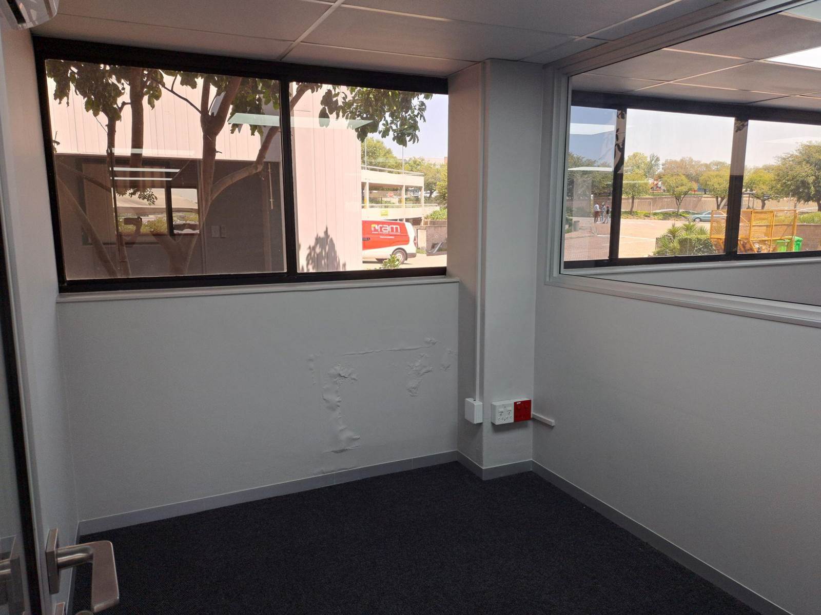 266  m² Office Space in Halfway House photo number 3