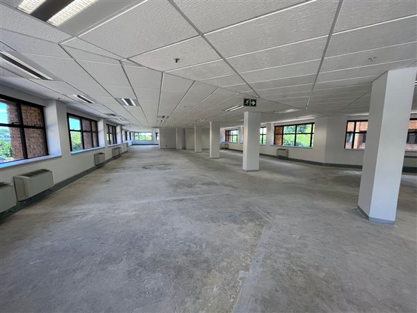 1165  m² Commercial space