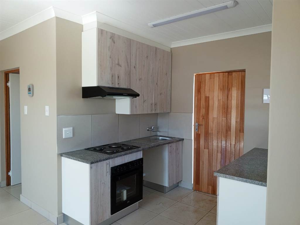 1 Bed House in Bloemfontein photo number 3