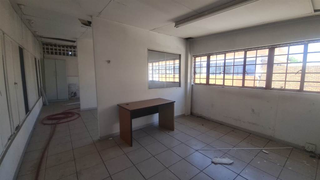 2000  m² Commercial space in Pretoria Central photo number 16