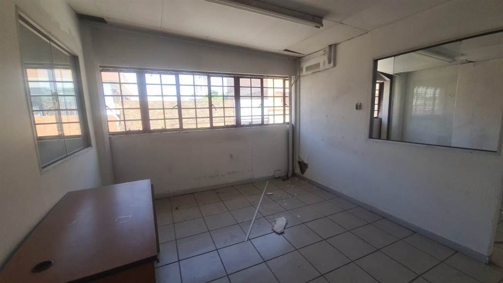 2000  m² Commercial space in Pretoria Central photo number 22