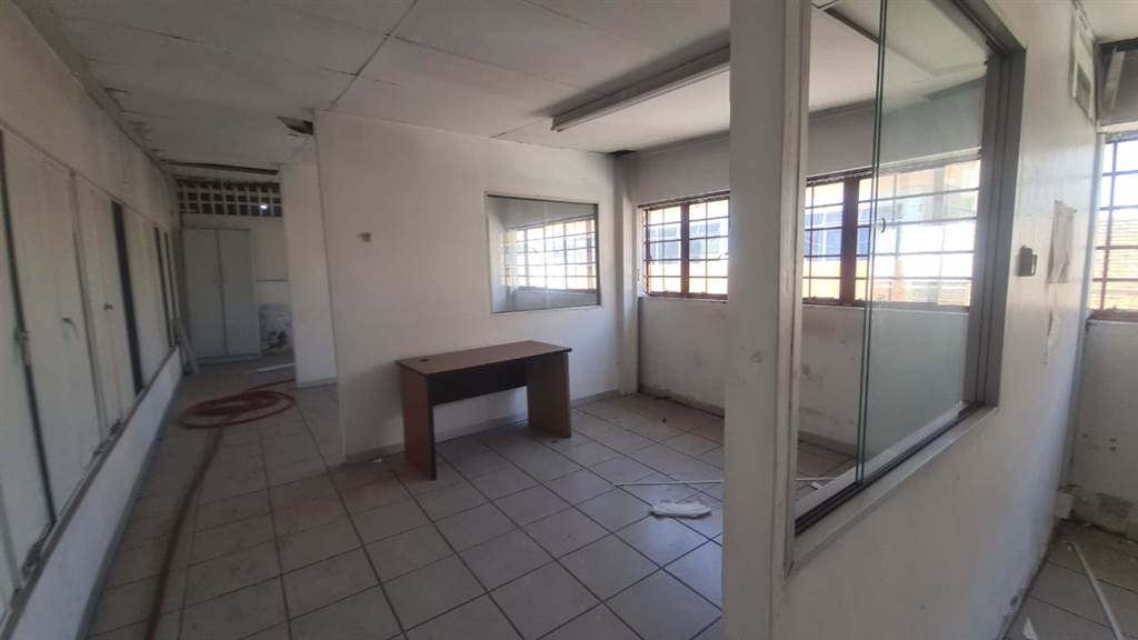 2000  m² Commercial space in Pretoria Central photo number 15