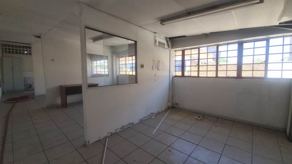 2000  m² Commercial space in Pretoria Central photo number 13
