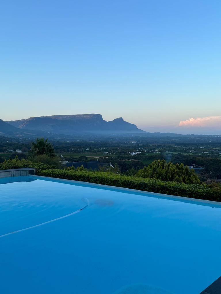 4 Bed House in Steenberg photo number 2