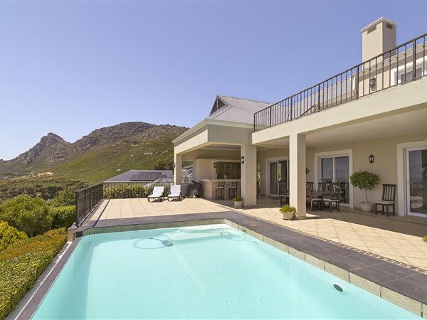 4 Bed House in Steenberg