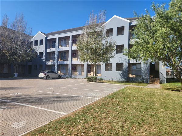 1 Bed Apartment in Kraaifontein Central