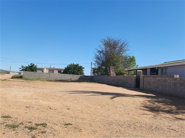 454 m² Land available in Klawer