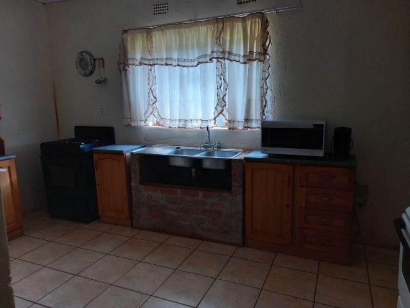 3 Bed House in Giyani photo number 4