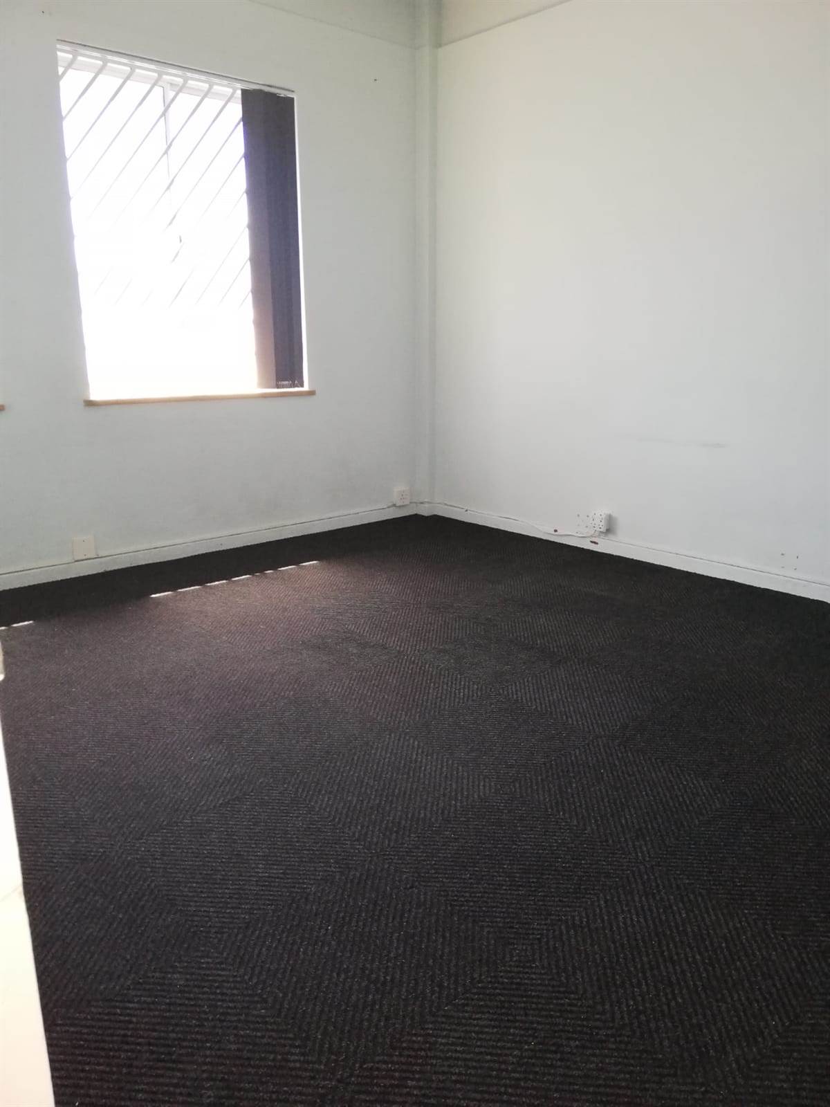 156  m² Office Space in Ndabeni photo number 5