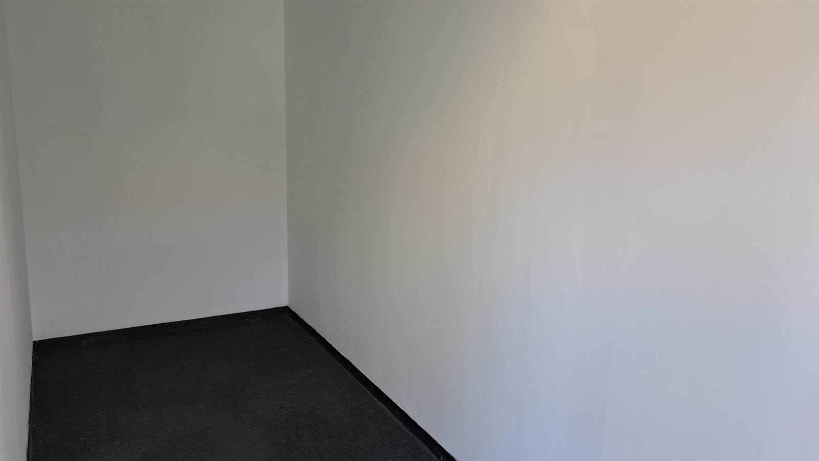 48  m² Office Space in Noordwyk photo number 9