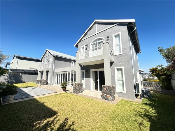 4 Bedroom House 4 Bedroom House